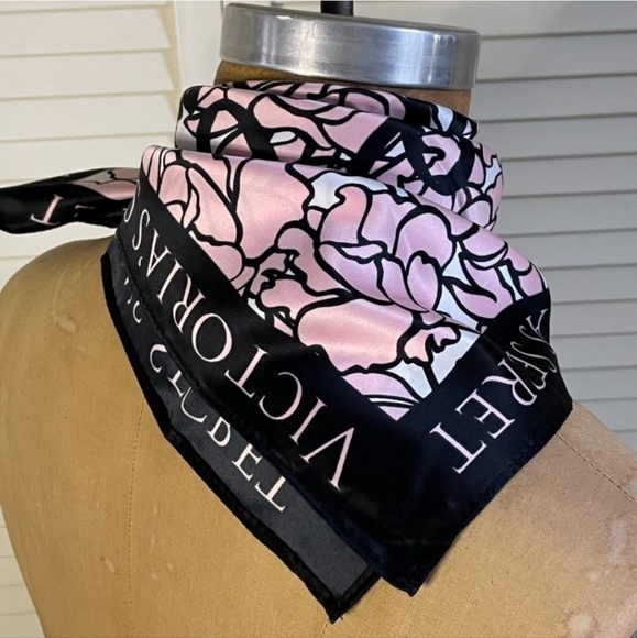 Victoria’s Secret ✦ Bombshell Floral Print Scarf ✦ Signature Logo Bandana NWT - Picture 6 of 16